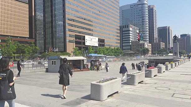 ここのところ、日中３０度を超える日もあるソウル！暑い！