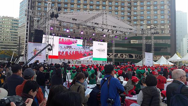 そんなキムジャン文化のお祭りが2日から4日までソウル市庁前広場で開催中！