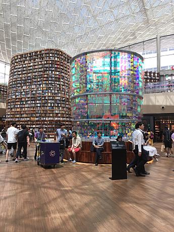 『ピョルマダン』は巨大図書館