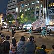 そのメインイベントの燃灯行列が４月２６日（土）に行われました！<br>農楽のリズムと共に『燃燈会』の旗が行列の先頭を切ってお祭りの開始を知らせます！