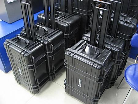 ◇ ペリカンケース　1200～3000元<br>
すごく頑丈なので、カメラ器材に限らず、貴重な物を入れて運ぶのに便利！