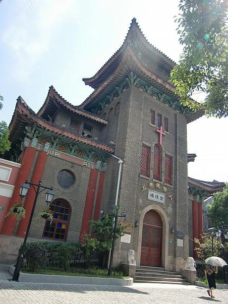 世界的にもめずらしいといわれる中国風の教会「鴻徳堂」。1928年竣工。