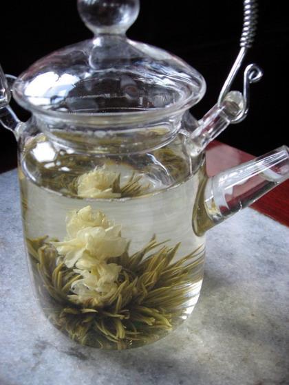 普段はあまり飲まないようなお茶こそオーダーしてみたい！　　
「茉莉仙桃（55元）」はリラックス効果抜群の高級茶です。 