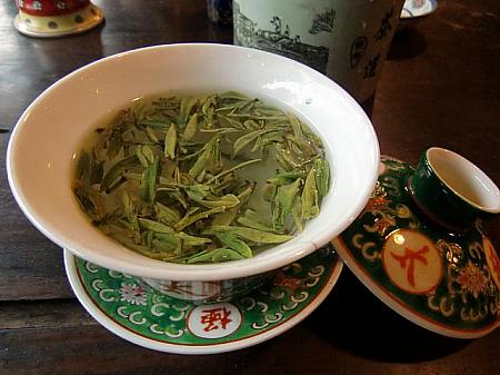 龍井茶は日本の緑茶に似た親しみやすい中国茶です