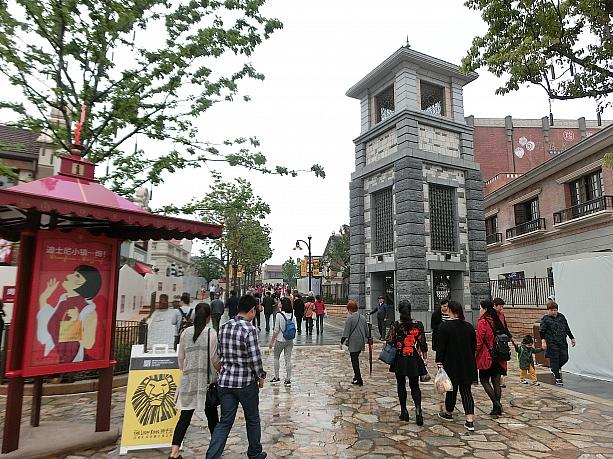 「上海ディズニーリゾート」に隣接する「ディズニー・タウン」は既にオープンしています