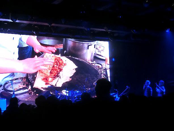 久住氏による、上海のローカルグルメの食レポ映像、ずっと見ていられるおもしろさでした