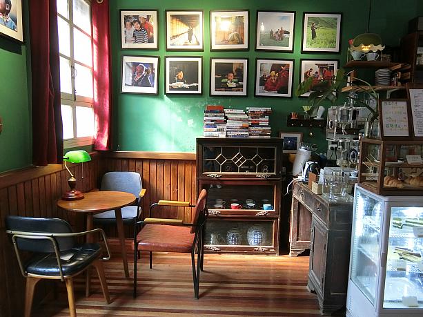臨海市の古城エリア「紫陽街」で見つけたカフェ「喜喜鵲」（紫陽街326号）。静かでレトロで、何もかも完璧なお店でした。上海市内って、意外にこういうカフェないんだよな〜