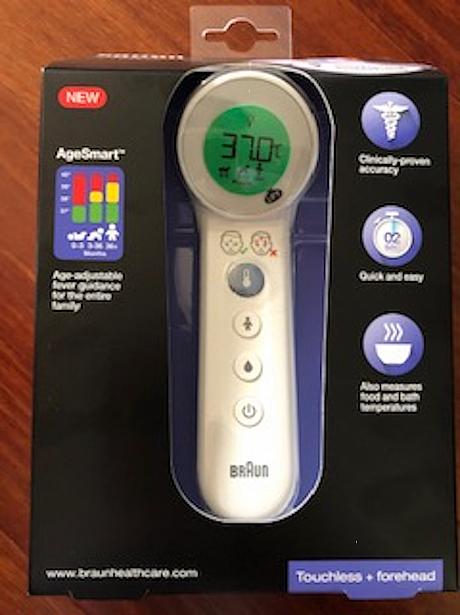 今回は肌に触れずにオデコで検温できる体温計をお買い上げ。最近、入場時に検温必須の場所が増えているので、心の準備としてお出かけ前の体温チェック用こ今日から活躍してもらいます！