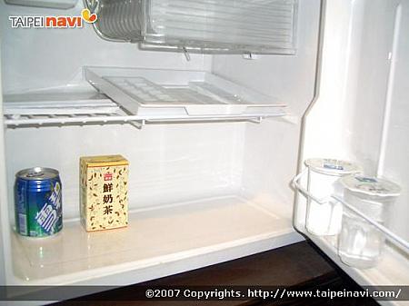 ■冷蔵庫＆お茶セット