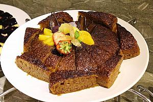 台東の黒砂糖ケーキ、美味！