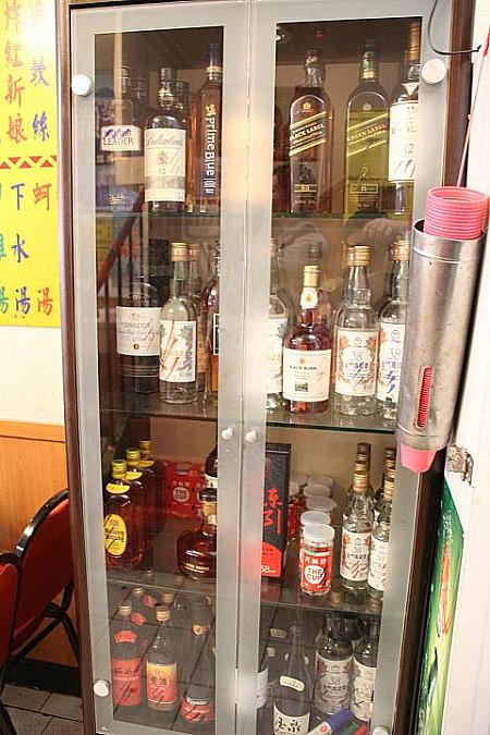 ジュースやお茶など、飲み物の種類が充実！ビールの種類も豊富です。ウィスキーや日本酒まであって、お酒好きにはたまりませんね
