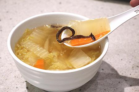 扁魚白菜湯(ヒラメと白菜の煮込みスープ)/単品50元