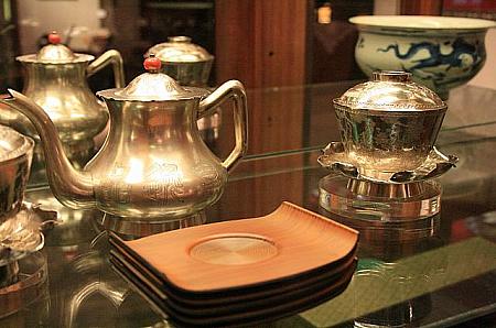 清の皇族が使っていた銀の茶壺。今でもピカピカ。