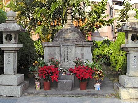 日本人物故者の慰霊碑。毎年慰霊祭があります