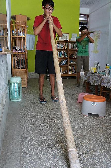 先日訪れた外国人が竹で作った自国の楽器を教えてくれたそうです