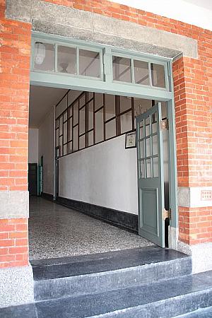 行政センター入口