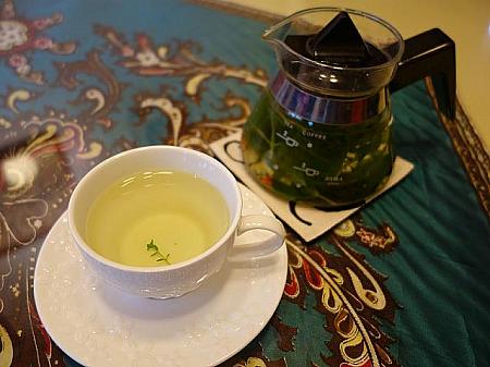 生鮮香草茶(フレッシュハーブティー)（100元）