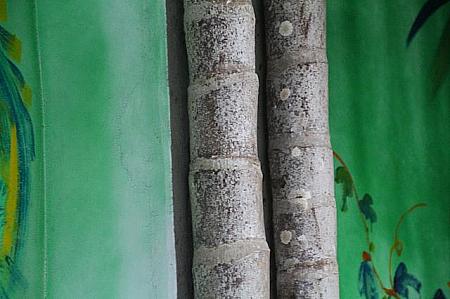 柱は椰子の木をそのまま使用していました