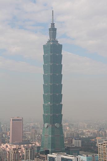 皆さんが大好きな台北101もくっきり。<br>台湾の縁起を担ぐ風水の塊のようなビルだってことを聞いたことがありますか？