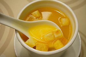 かぼちゃスープも中華出汁が効いていて、台湾らしい味！