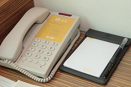 外線電話とオリジナルティッシュボックス