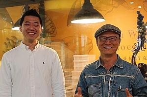 右はホテルオーナー許峰嘉さん、お父様です