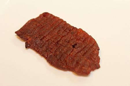 ユニークなナミナミ肉干。台湾産の蔗糖と米酒も使用していて、台湾がぎゅぎゅっと詰まった肉干です。
