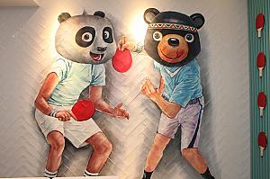 中国のパンダと台湾の黒熊、参上！