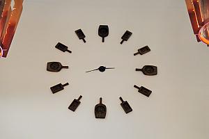 お菓子の型を使った時計