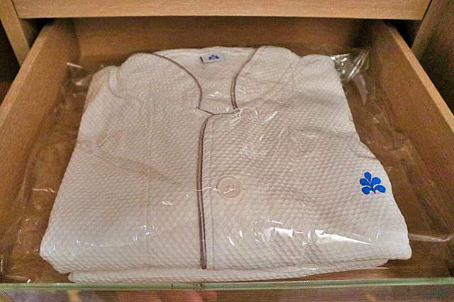 上着丈が長めのパジャマ　