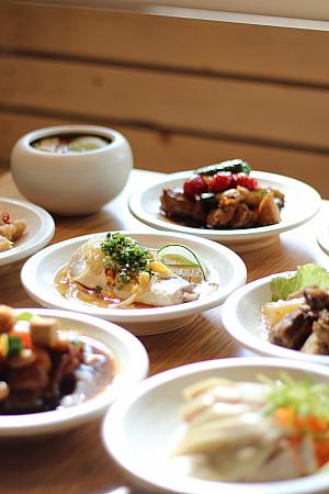 おひとり様にも心強い定食スタイルで台湾料理を出すお店も増えてきました！