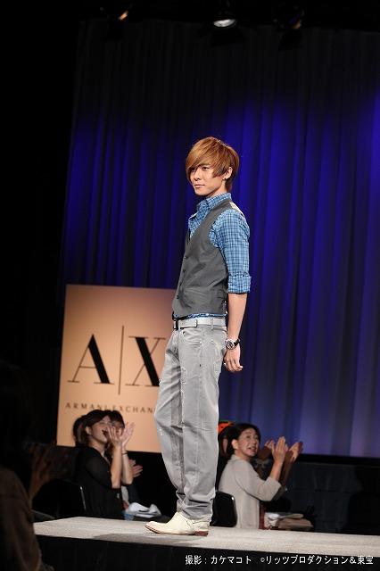 9月20日、東京で行われたファンミ【THE☆ナッツコレ2010】は\n、何とファッションショー形式！キャットウォークを闊歩する\nダンソン・タンさん、決まってます！