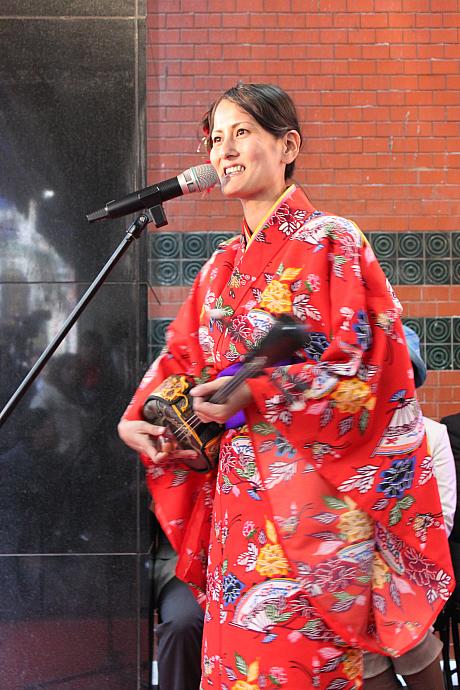 宮古島出身の歌手Hiraraさんが民謡を披露してくださいました！素敵な歌声でした