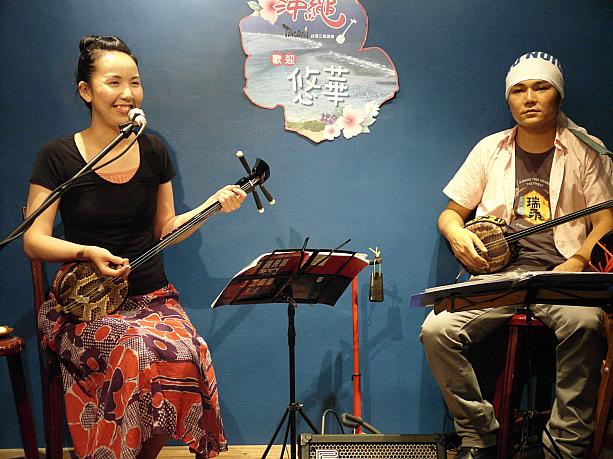 台湾と日本のハーフである比屋根悠華さん。台湾への感謝の気持ちを伝えるために9月21日に台中で、22日に台北のカフェでライブを開催しました