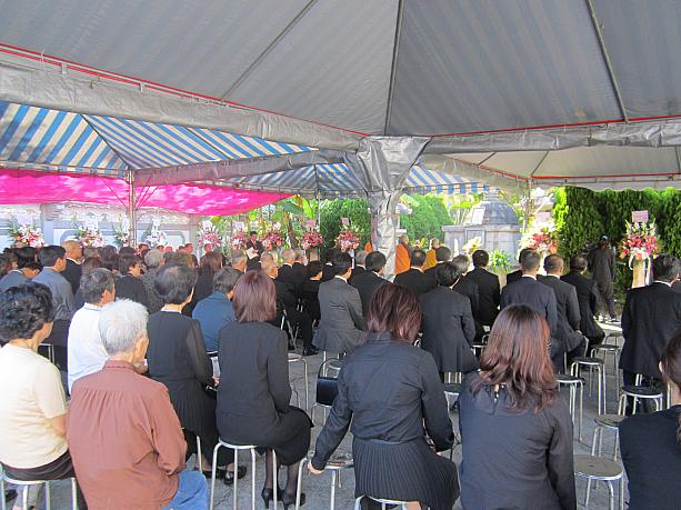 昭和36年に始まった慰霊祭は今年で50回目となるそうです。日本からの方や台中に住む日本人など、100人くらいの人たちが参列していました。