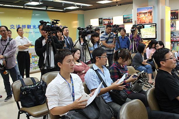台湾メディアもこのフェスティバルに興味津々のようでかなりの人数が集まりました♪