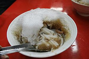 夏はかき氷で！日本では食べられないですよ～