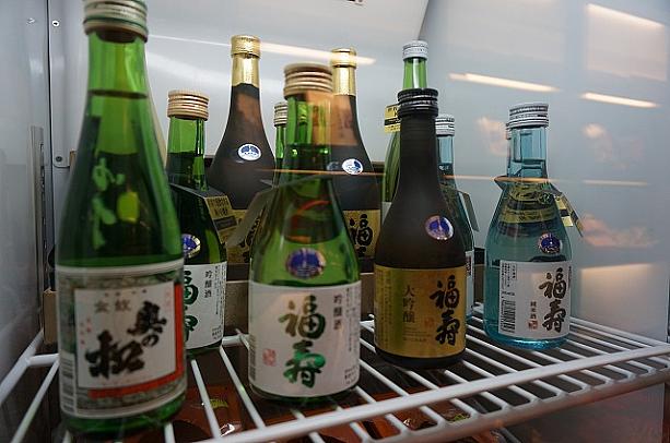 日本のお酒は台湾料理にも合うそうです！こんなサービスも他のお店ではなかなか見られません。