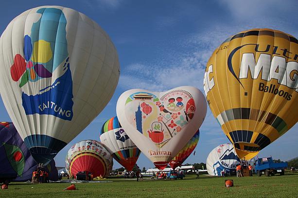 6/1～8/10の期間中は、5:30から鹿野高台で熱気球の自由飛行が見られます！