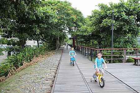 台東で自転車の旅（東糖文化創意産業園区～鐵花村）