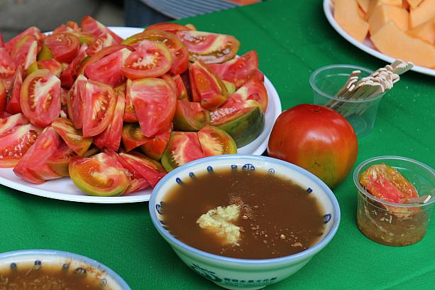 これこれっ！台湾南部のトマトの食べ方、しょうが砂糖醤油につけていただきます！