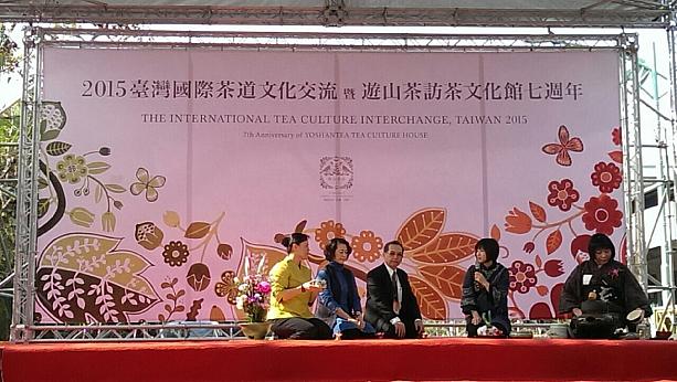 今回のメインイベントである茶道文化交流ですが、日本の茶道も披露されましたよ～