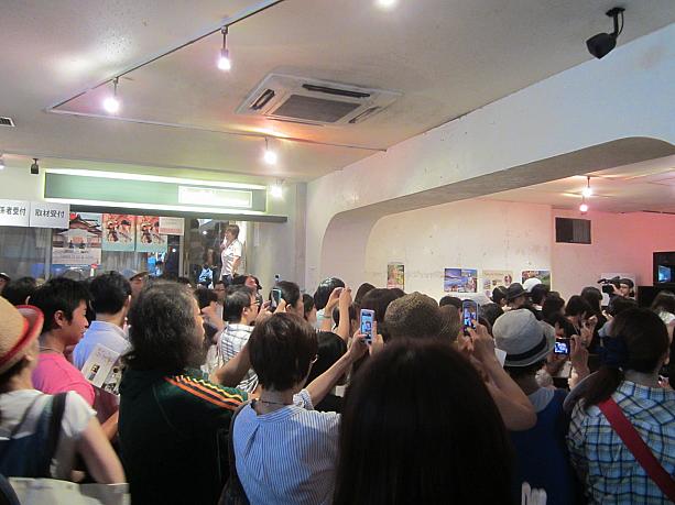 ロックの祭典「サマーソニック」に参加するために来日した台湾アーティストたちを集め、音楽、文化、食の日台交流を深めようというイベント、それが8月14日に東京・恵比寿リキッドルームで行われた「台ワンダフル」です。昨年初めて開催され、大勢の台湾ファンを魅了したあのイベントがまた帰ってきました！　会場にはたくさんの人々がつめかけ、身動きもままならないほど。