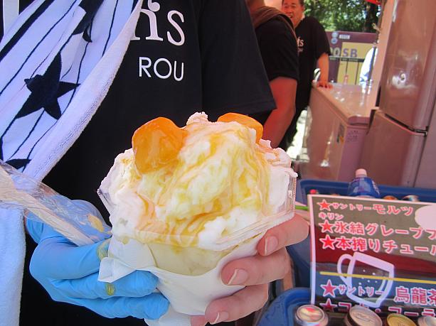 やはりマンゴーかき氷の人気はすごい！　5店舗ぐらい販売してました。<br>京鼎樓のかき氷は台湾らしい雪花冰で、濃厚なミルク氷が最高！　羽根つき小籠包もおいしかった～