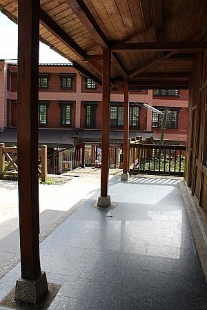 日本建築の面影が残る駅舎