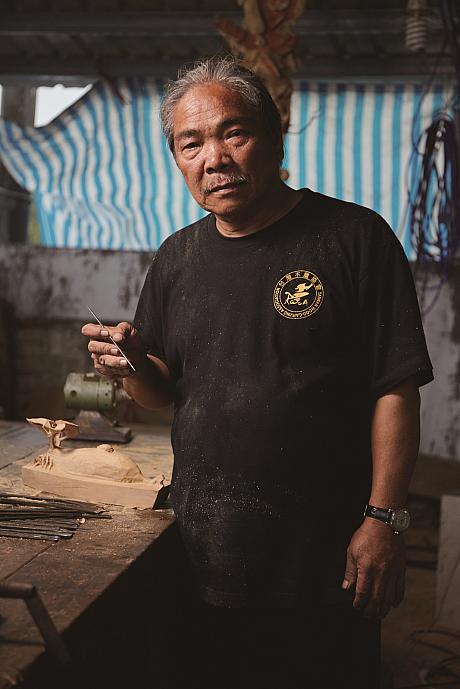 木雕工芸師「蔡清鈿」は草根作品を国際舞台に躍り出させました