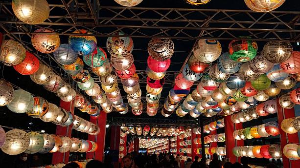 また、12/14～12/25の12日間開催される「大阪・光の饗宴」の光のアートフェスティバル「OSAKA光のルネサンス2017」特別プログラムとして、「光の交流プログラム ＝台南・光の廟埕＝」を出展しています！台南の方々が描いた約1000個のランタンが大阪の夜空を彩ります☆（場所：リバーサイドパーク）