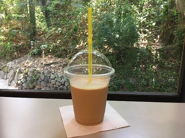 地熱谷特調咖啡を試してみましたが、陽明山の山の水を使用しているので、とってもまろやかなお味でした！