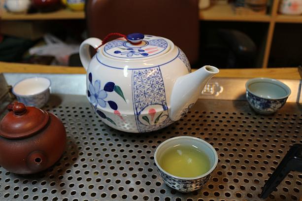 もちろん、折角なので高山茶もいただきます。やっぱり標高の高い場所で栽培されたお茶は味が違うと感じます！