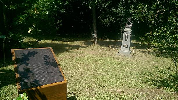 フランスから日本に渡った宣教師の生涯を綴った渾身の作品となっています、しかも台湾の台北植物園には彼の銅像があるんですよ！